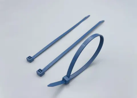 Bridas detectables por metales en azul claro para la industria alimentaria