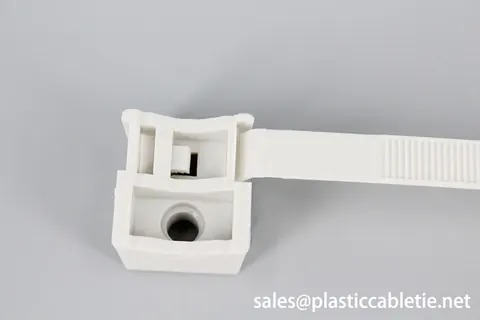 Saddle mounting cable ties with plastic screw 165MTS / 180MTS view 3