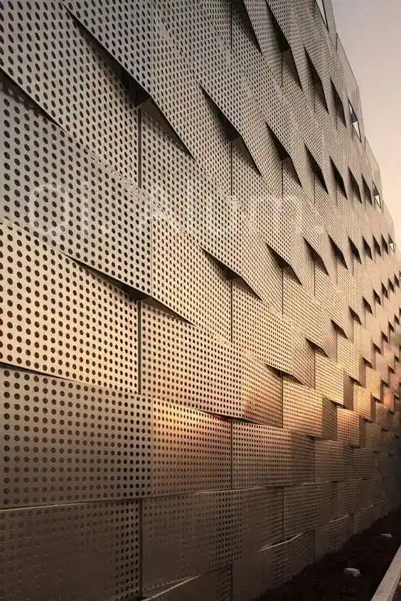 Aluminium-Lochbleche für Vorhangfassaden und Vollblech-Fassadenpaneel — 2