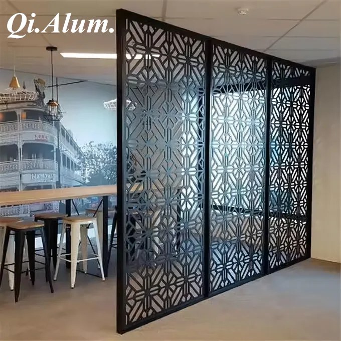 How wind load is calculated on an exterior aluminium panel