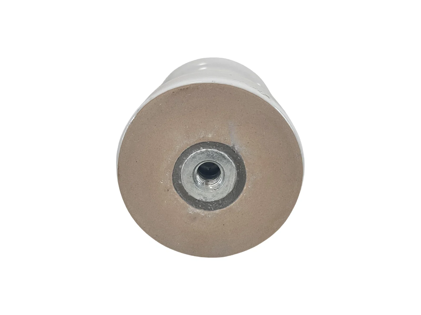 IO-10/4 UKhL3 post insulators arranged in a row
