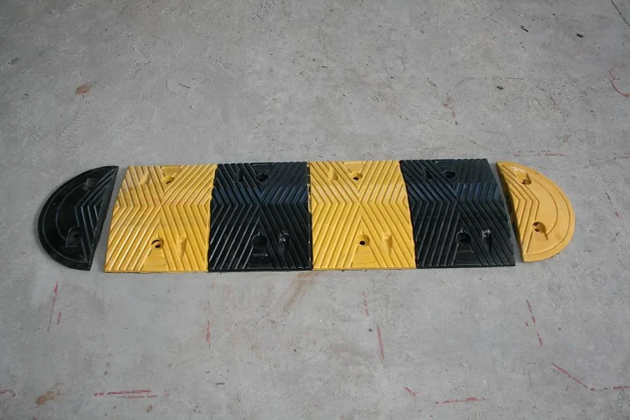 Rubber Speed Hump SH205-M | 1-Meter Modular Traffic Safety