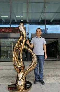 Modern Illuminated Abstract Sculpture – A Statement of Art, Light, and Craftsmanship