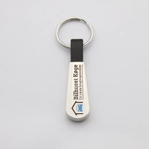 Silver plated teardrop keyring in metal and leather