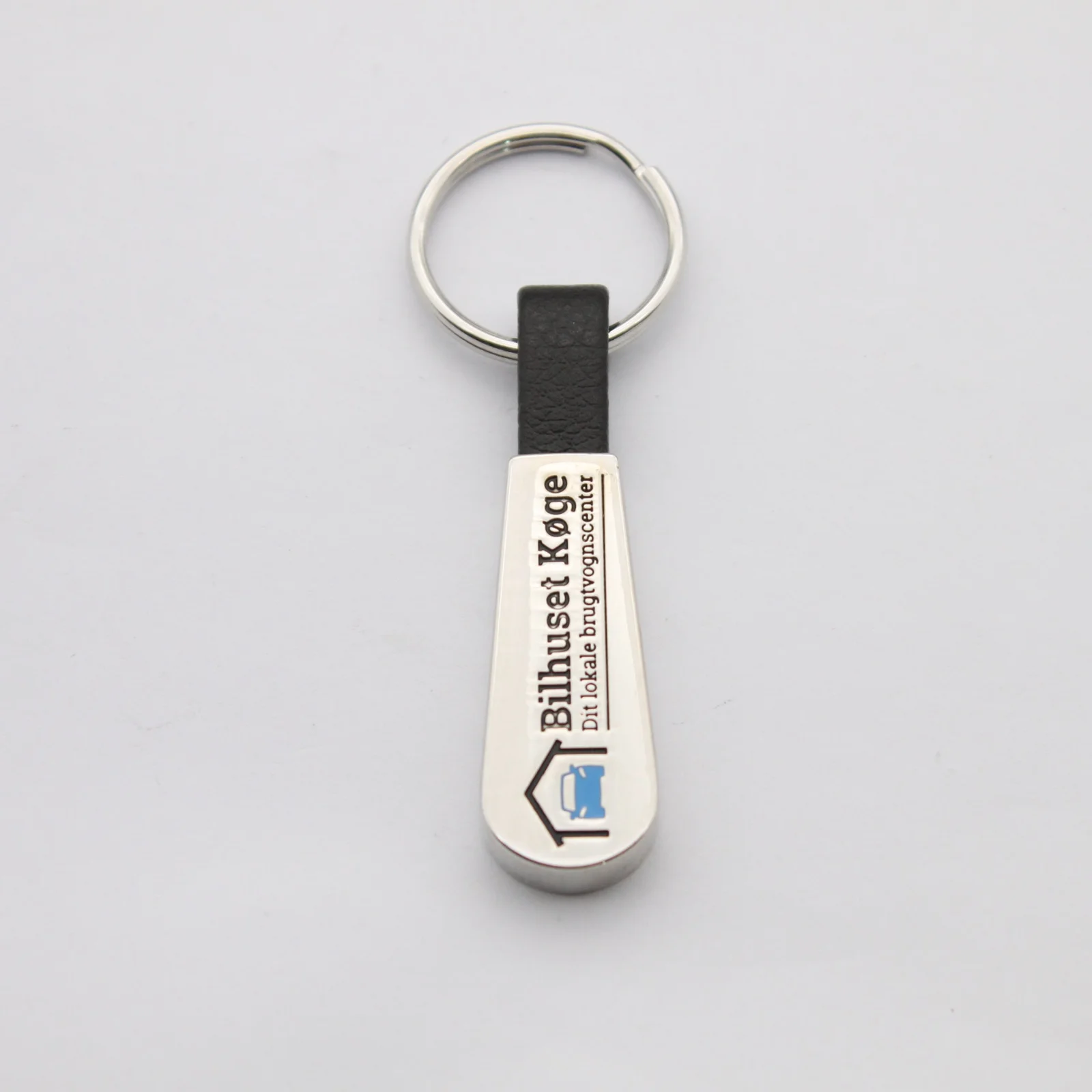 Silver plated teardrop keyring in metal and leather