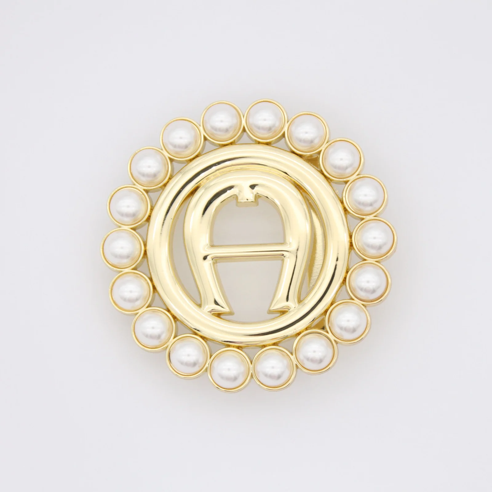 Gold plated fashion belt buckle with set pearls