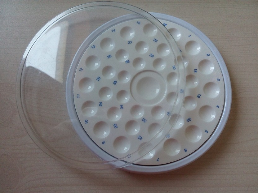 Porcelain Mixing  Plate  36  Slots