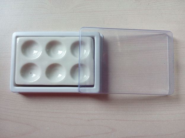 Porcelain Mixing Plate , 6 Slots