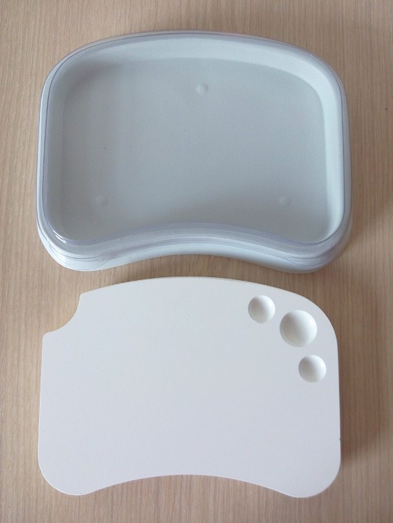 Porcelain Watering Plate,  Small,  with Cover