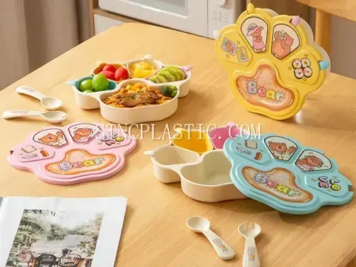 Kids 4-Compartment Paw Plate with Spoon and Fork NC035511