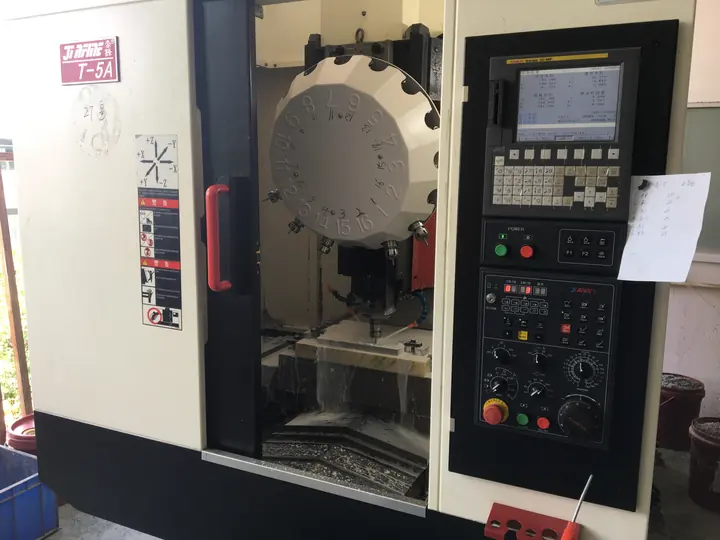 Деталь на заказ, изготовленная TCS Molding
