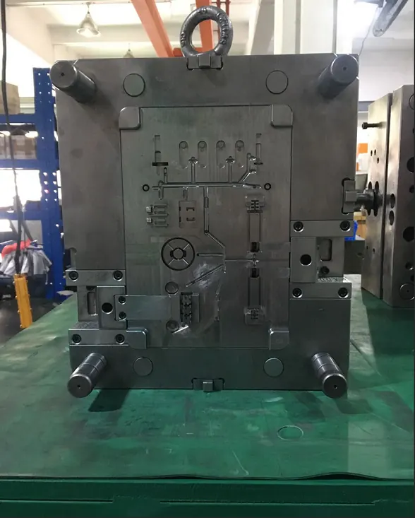 صورة لتجويف قالب فولاذي من صفحة Tooling