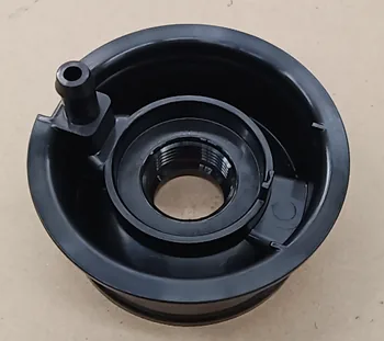 Tapón moldeado circular negro con rosca interior y puerto lateral