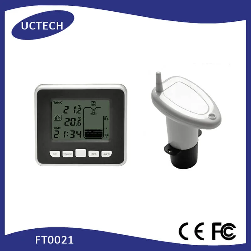 FT0021 transmitter mounted on a tank with LCD bar graph display