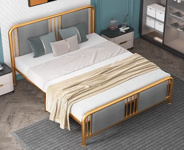 Modern Bed Metal High End Bed Frame Four Poster Hotel king Size Bed Frame Luxury Sturdy an