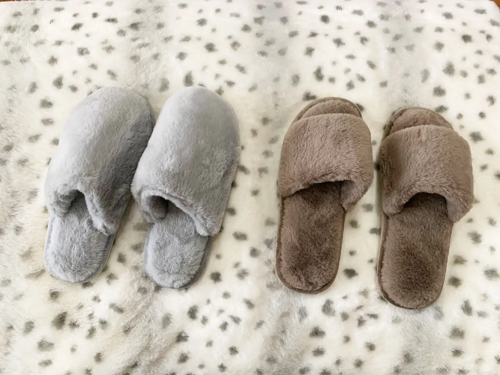 Классические тапочки из искусственного меха кролика