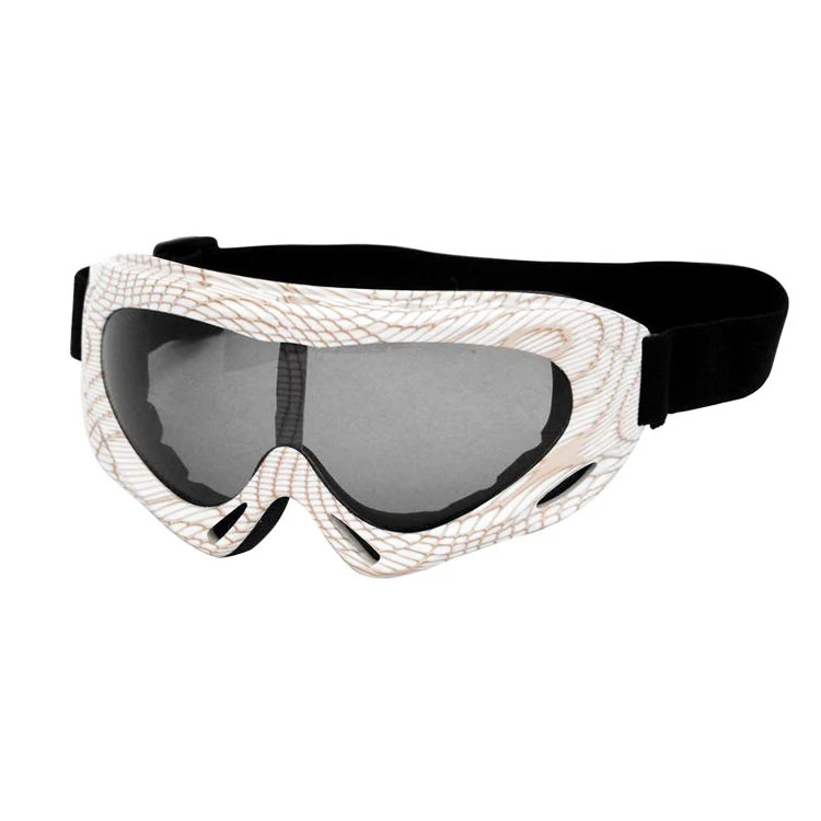 Close-up of the MT-Y651 goggle frame with triple-layer sponge foam and TPU material detail