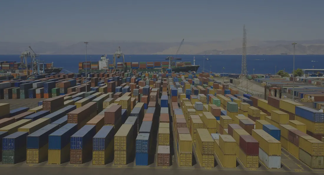 Export containers at port